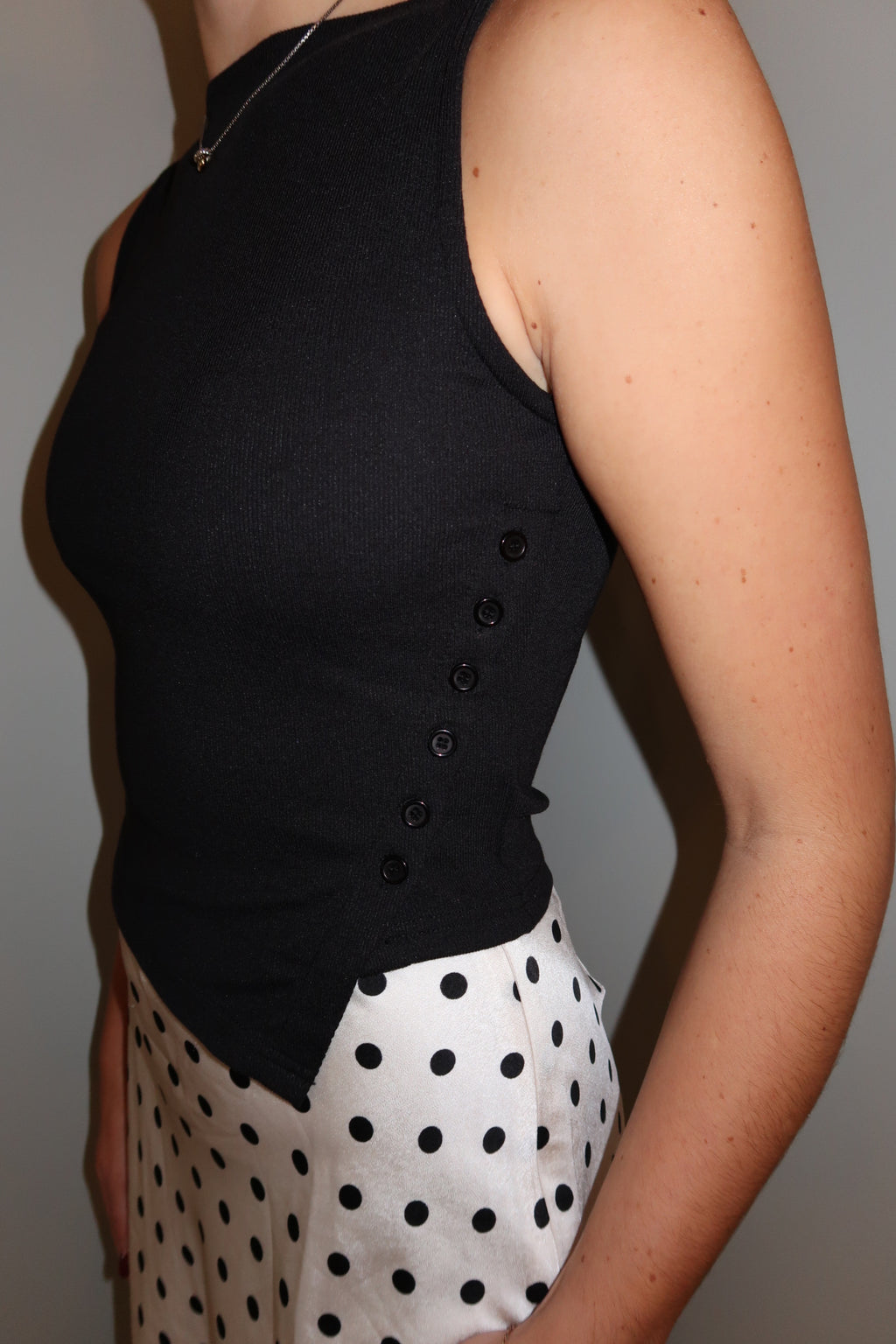 Asymmetrical Hem Tank